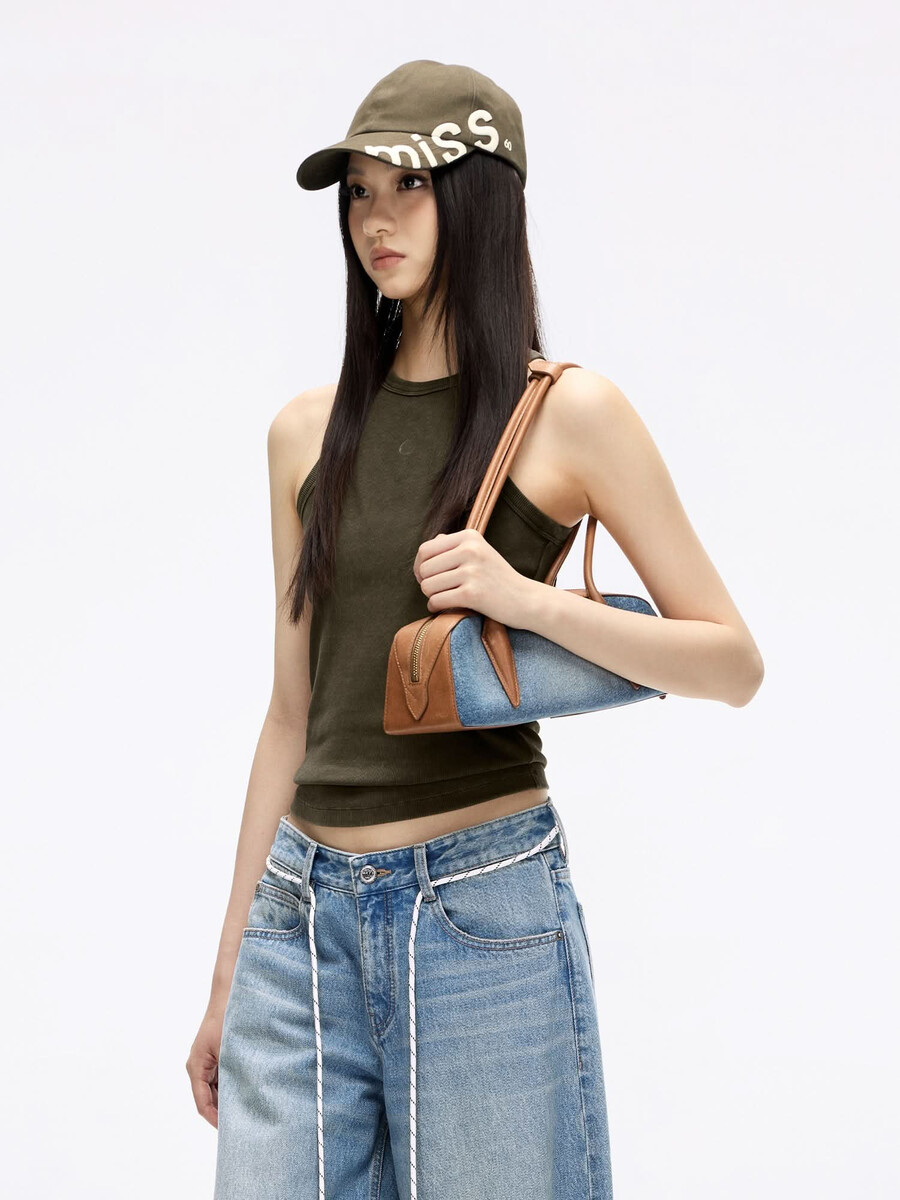 jeanstasche mit lederpatch