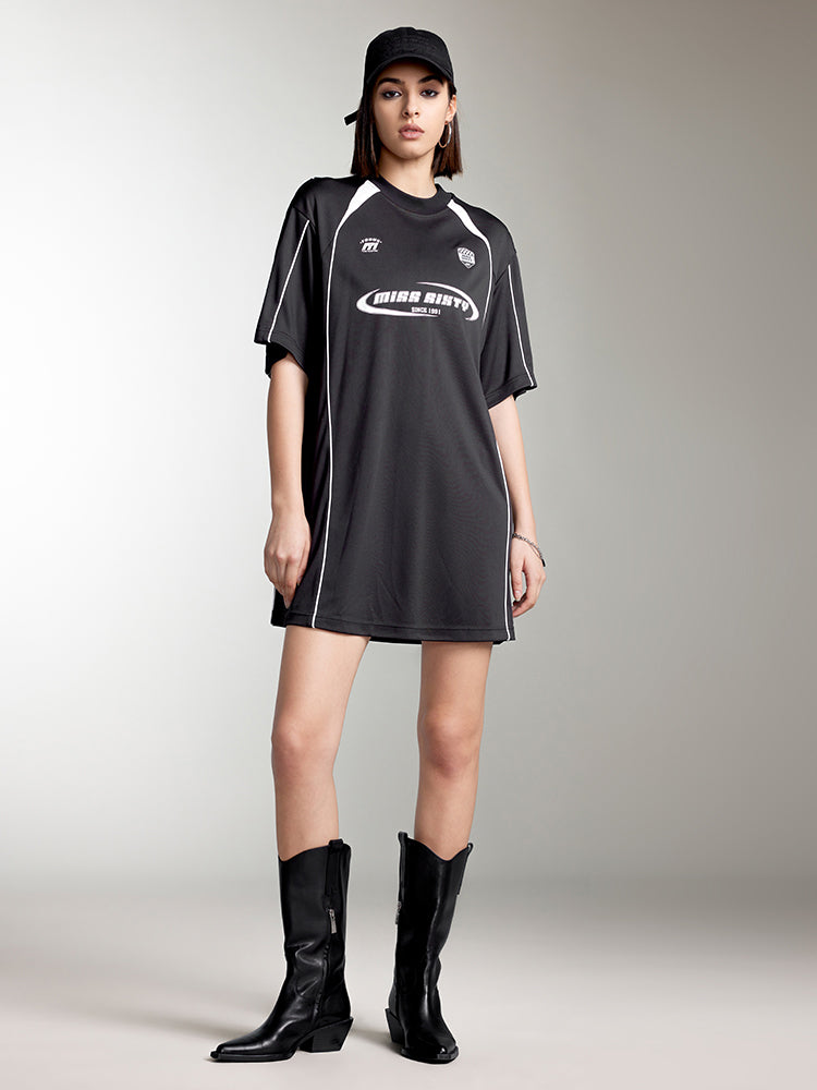 sportliches kleid mit rundhalsausschnitt