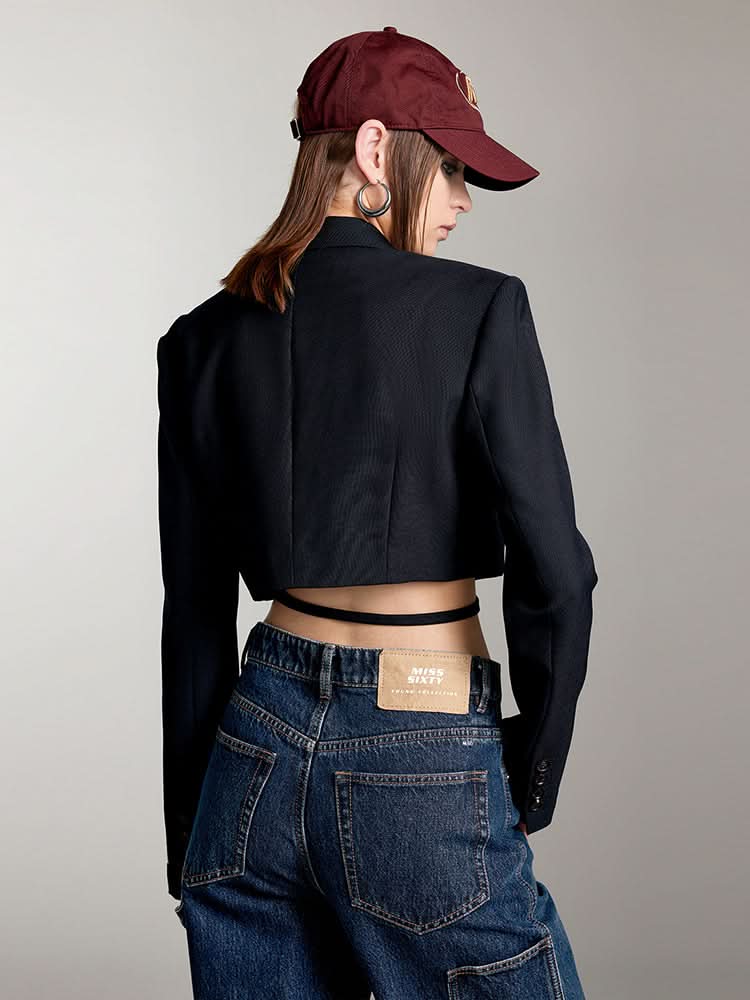 kurze wolljacke mit schnürung