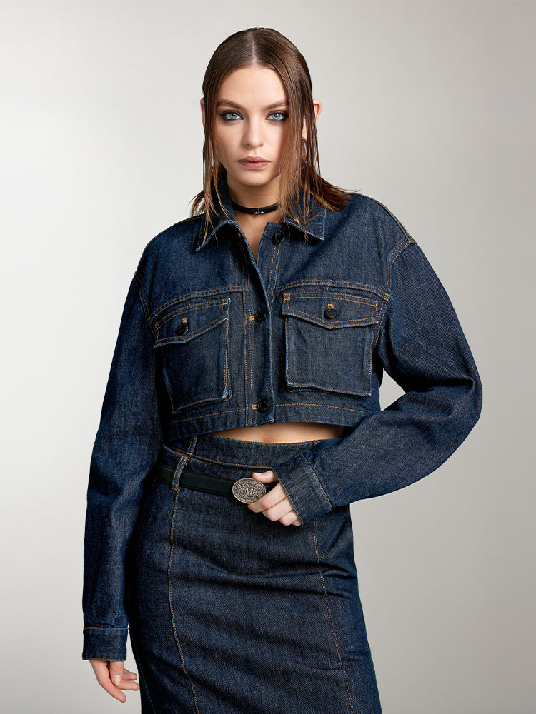 jeansjacke im cargo-stil mit taschen