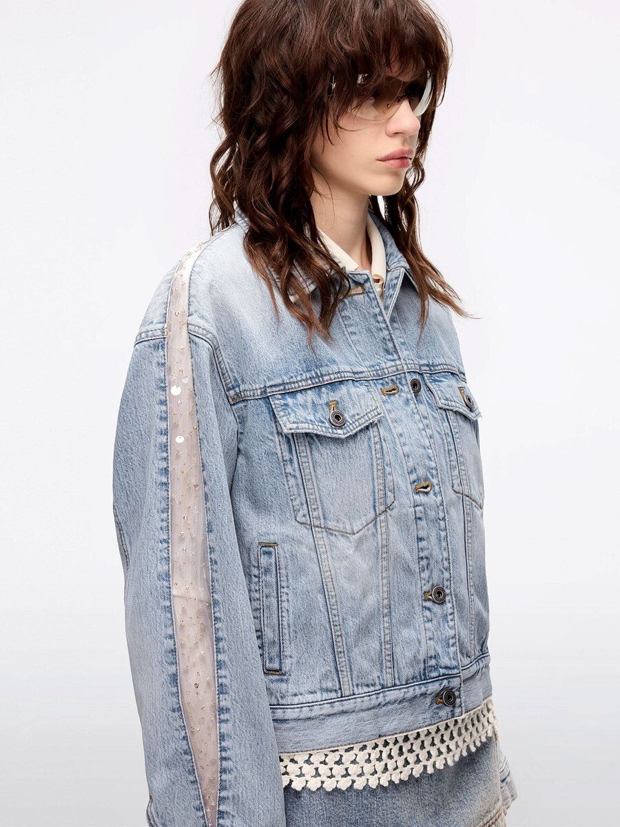 jeansjacke mit netz- und perlenbesatz