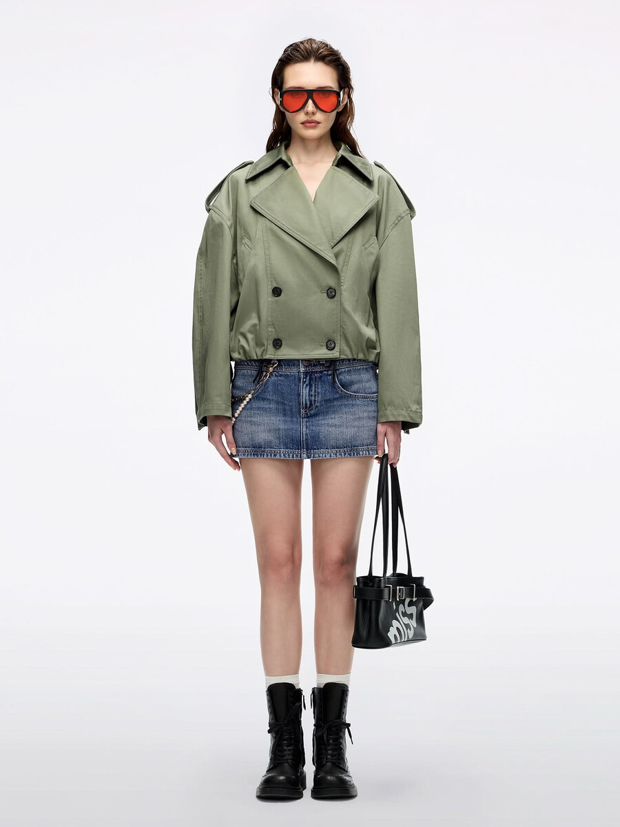 locker geschnittener trenchcoat