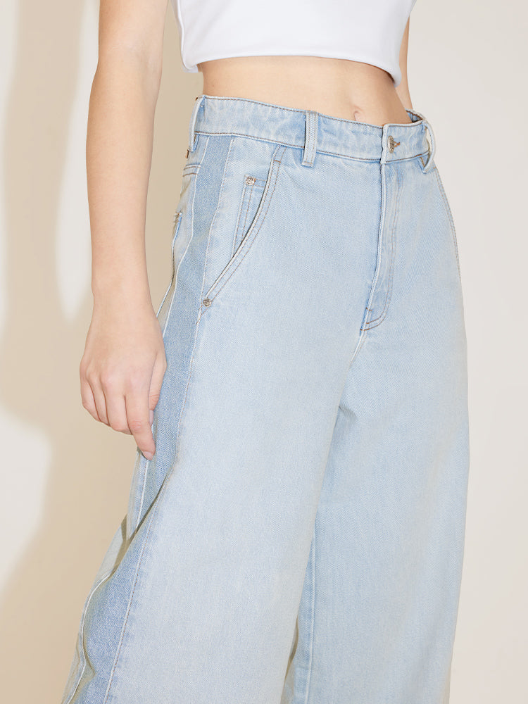 lässige jeans mit farbblock-design und weitem bein