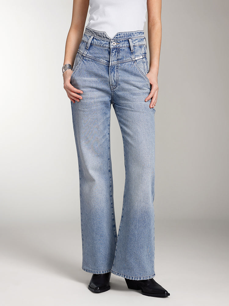 v-förmiger bund ausgestellte jeans