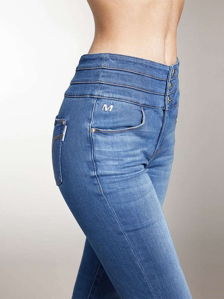 hochtaillierte schlagjeans