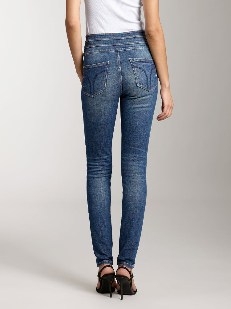 high waisted slim fit jeans