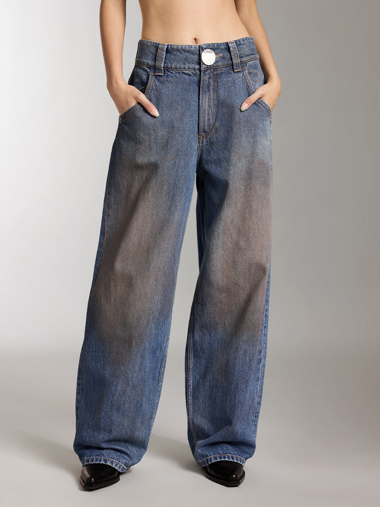 gewaschene zerrissene jeans mit weitem bein