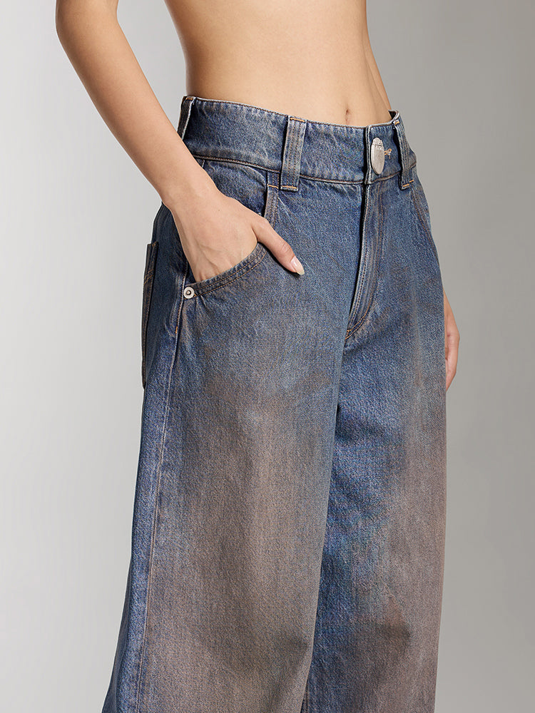 gewaschene zerrissene jeans mit weitem bein