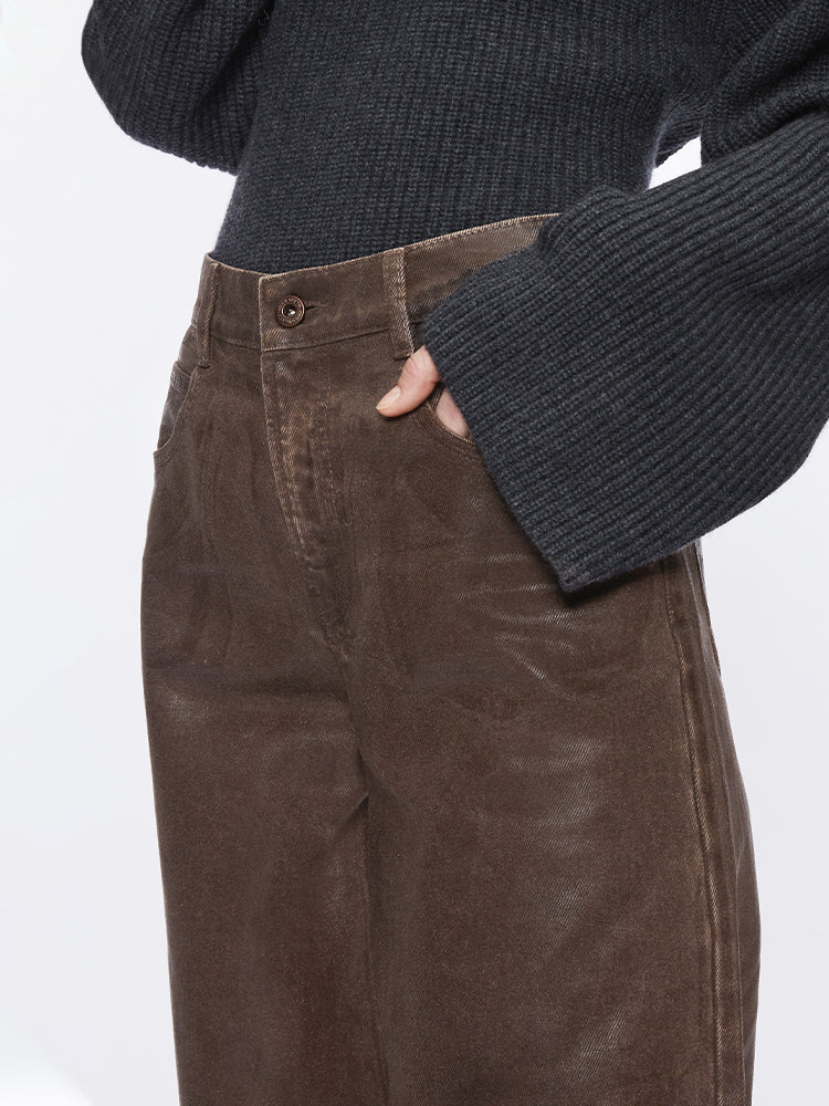 glänzende jeans mit geradem bein