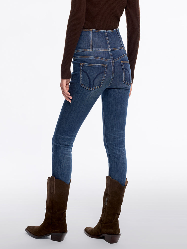 hochtaillierte schmal geschnittene jeans