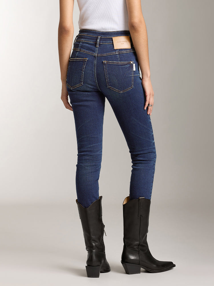 stretch-jeans mit doppelknopfleiste und schmaler passform