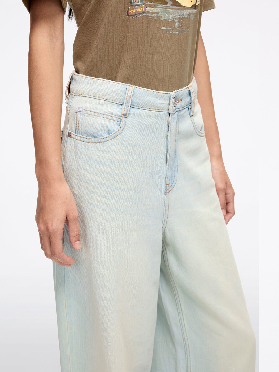 lässige jeans mit weitem bein