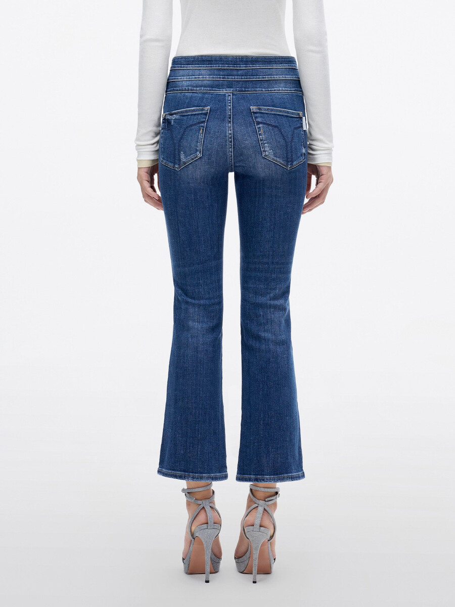 schlagjeans – blauer angriff
