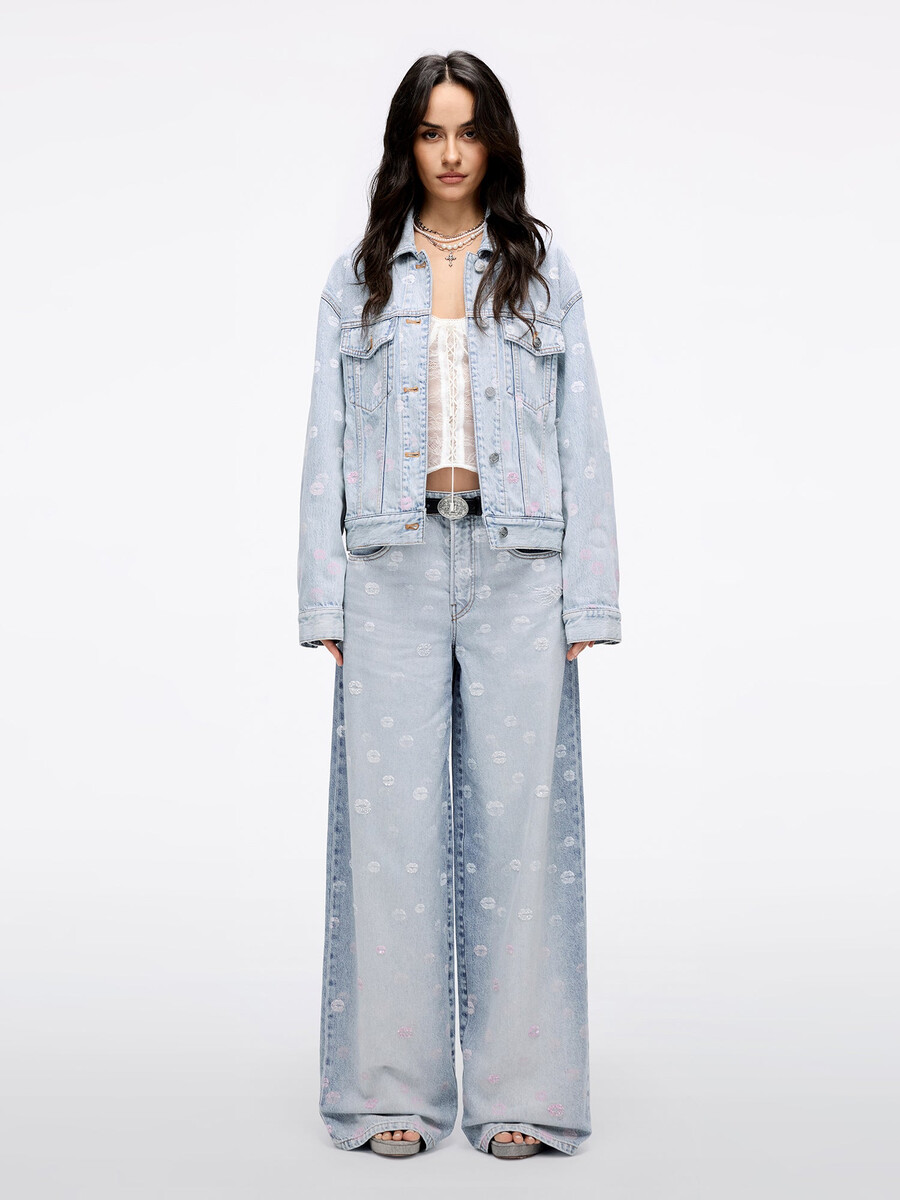 jeans mit perlenbesatz und weitem bein