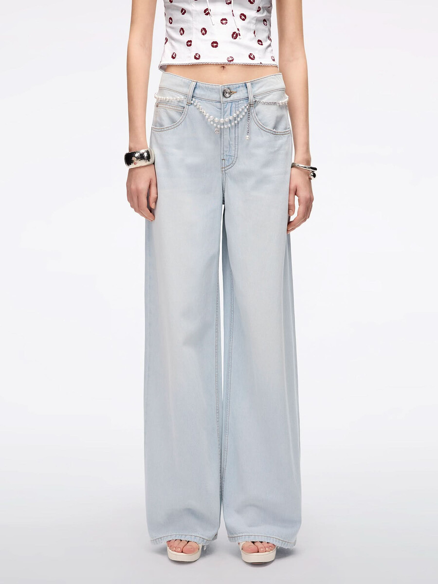 weite jeans mit taillenkette