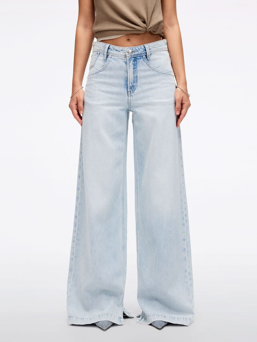 weit geschnittene jeans mit lockerem bein