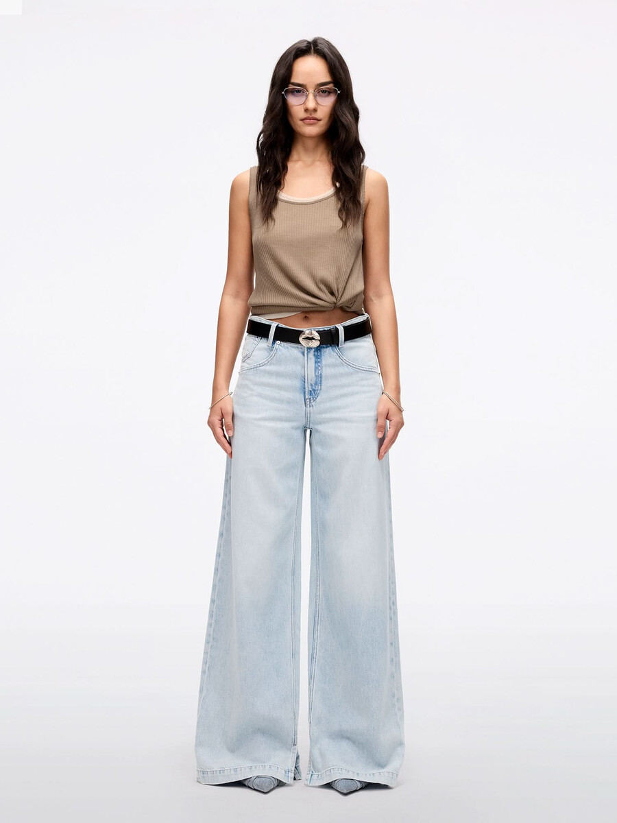 weit geschnittene jeans mit lockerem bein