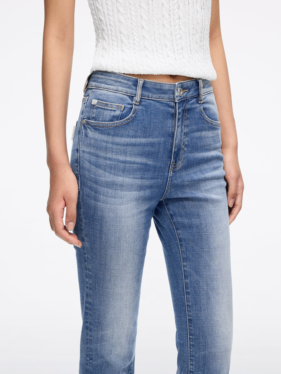 slim flare jeans