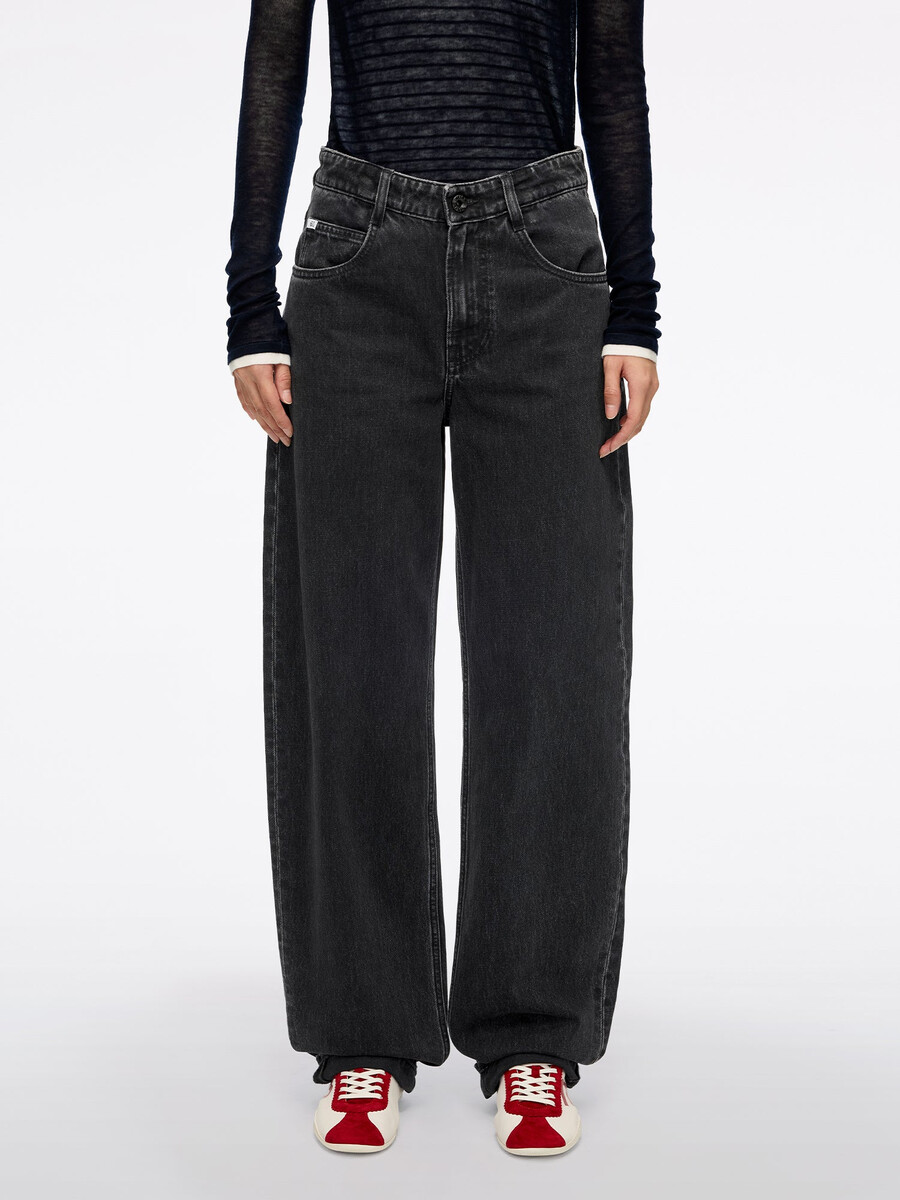 loose-fit jeans - elizabeth