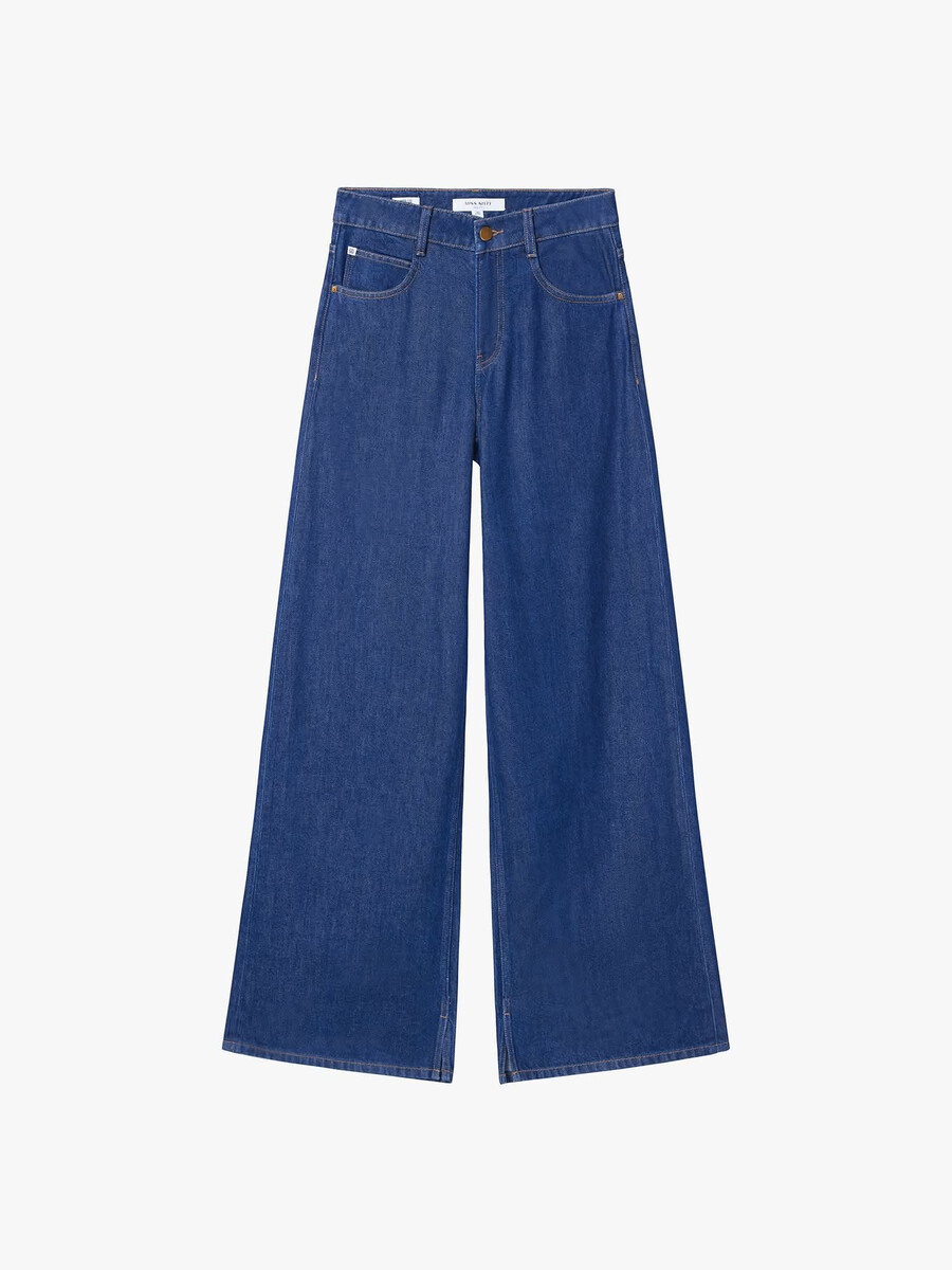 jeans mit schlitz am saum und weitem bein