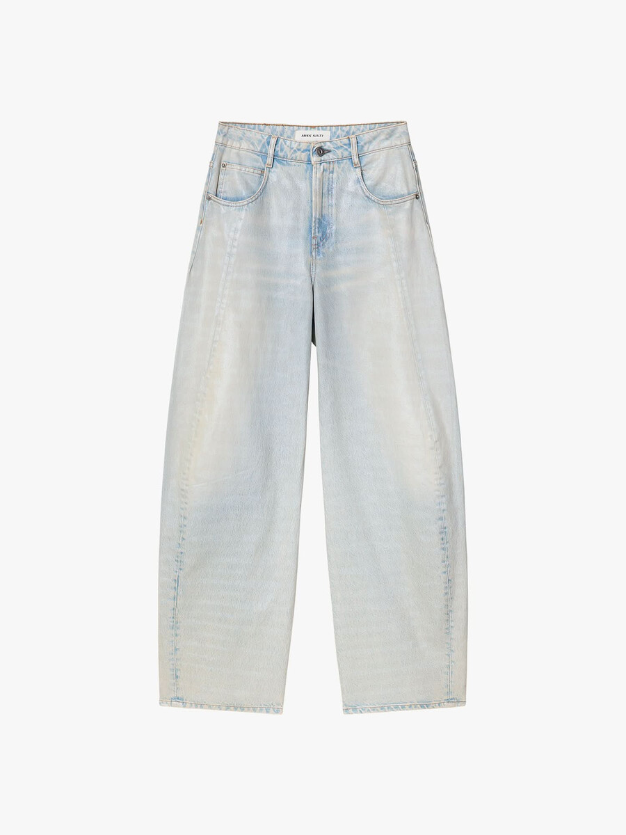 beschichtete jeans mit lockerer passform