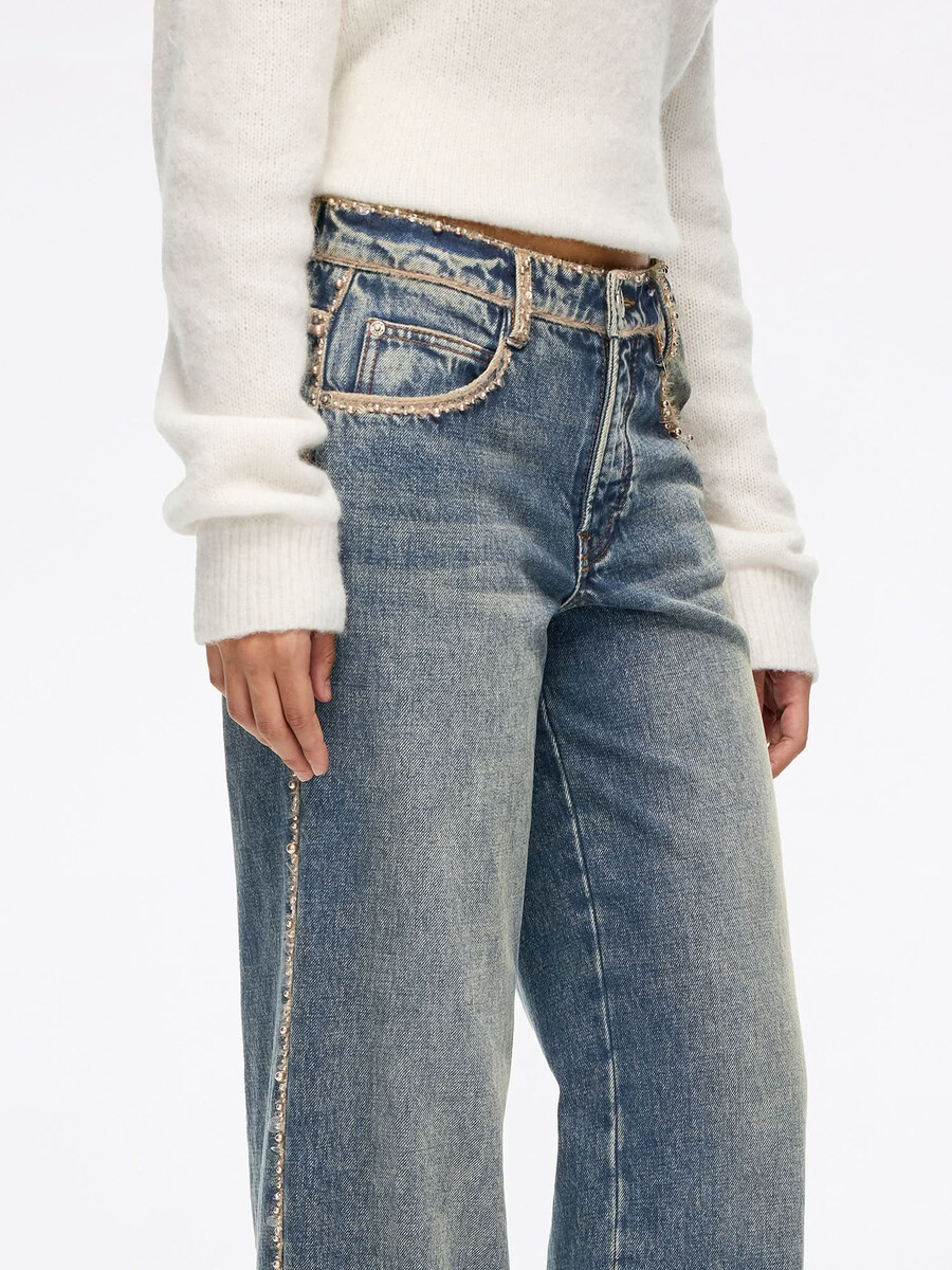 jeans mit perlenbesatz und geradem bein