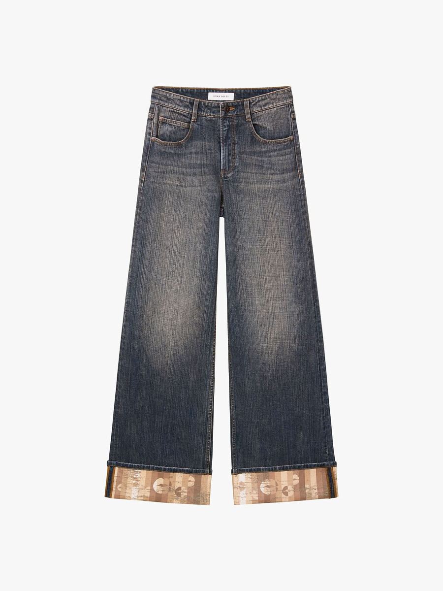 jeans mit geradem bein und umgeschlagenem saum
