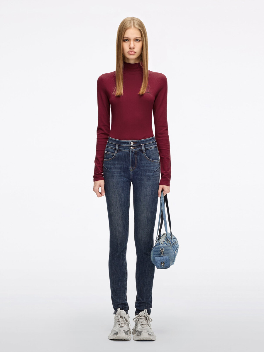 slim-fit-jeans