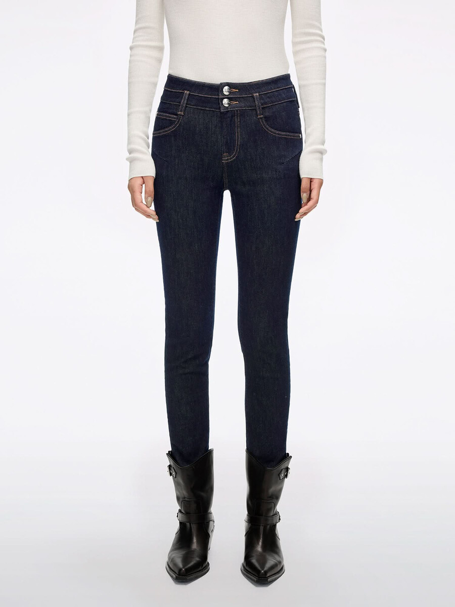 slim-fit-jeans