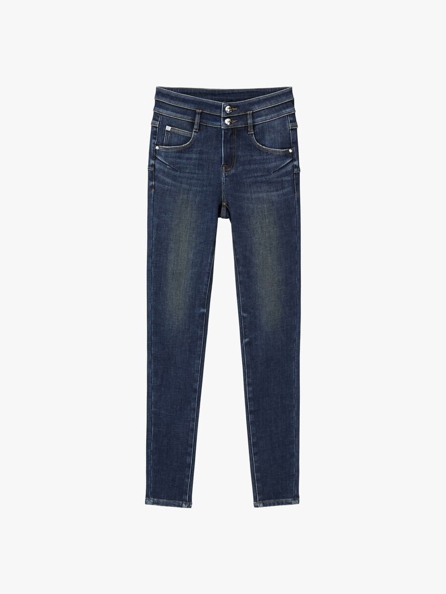 slim-fit-jeans