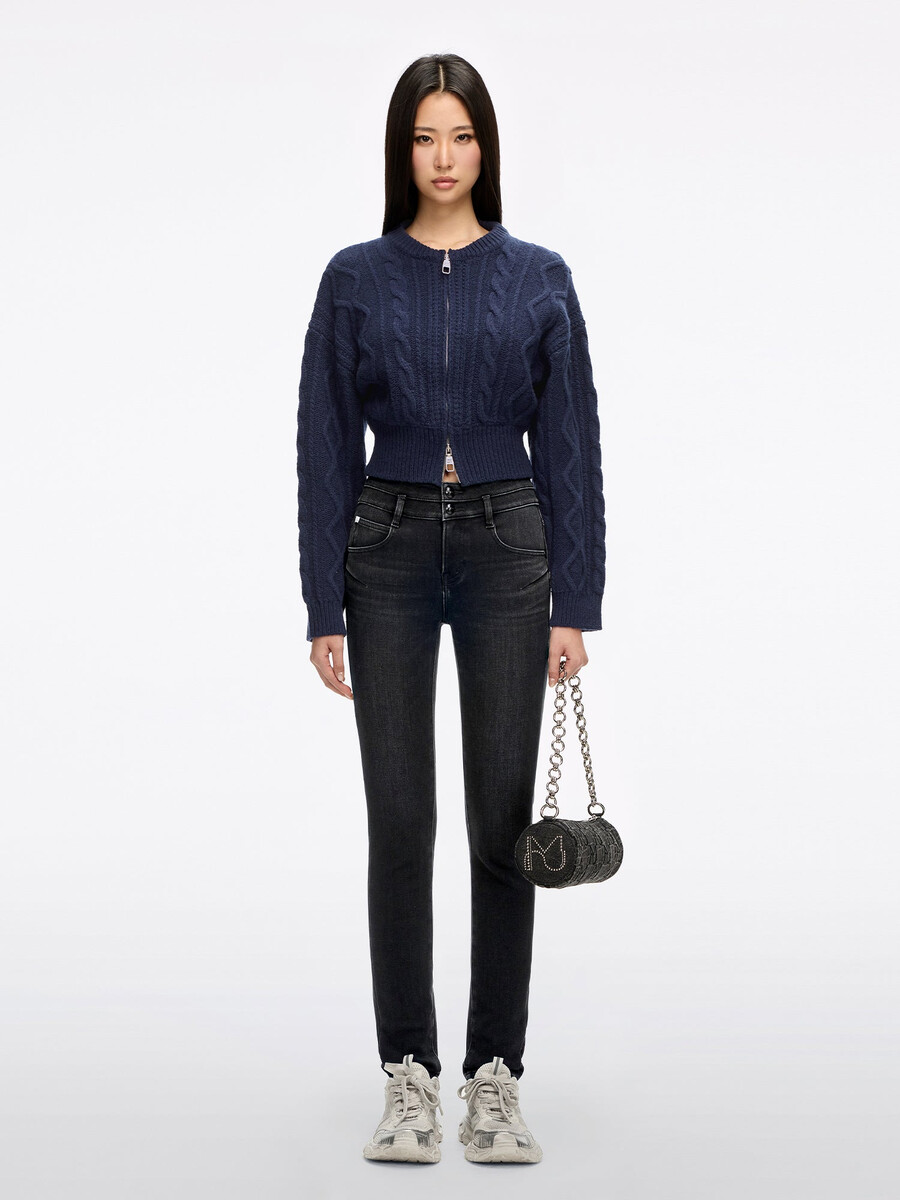 slim-fit-jeans