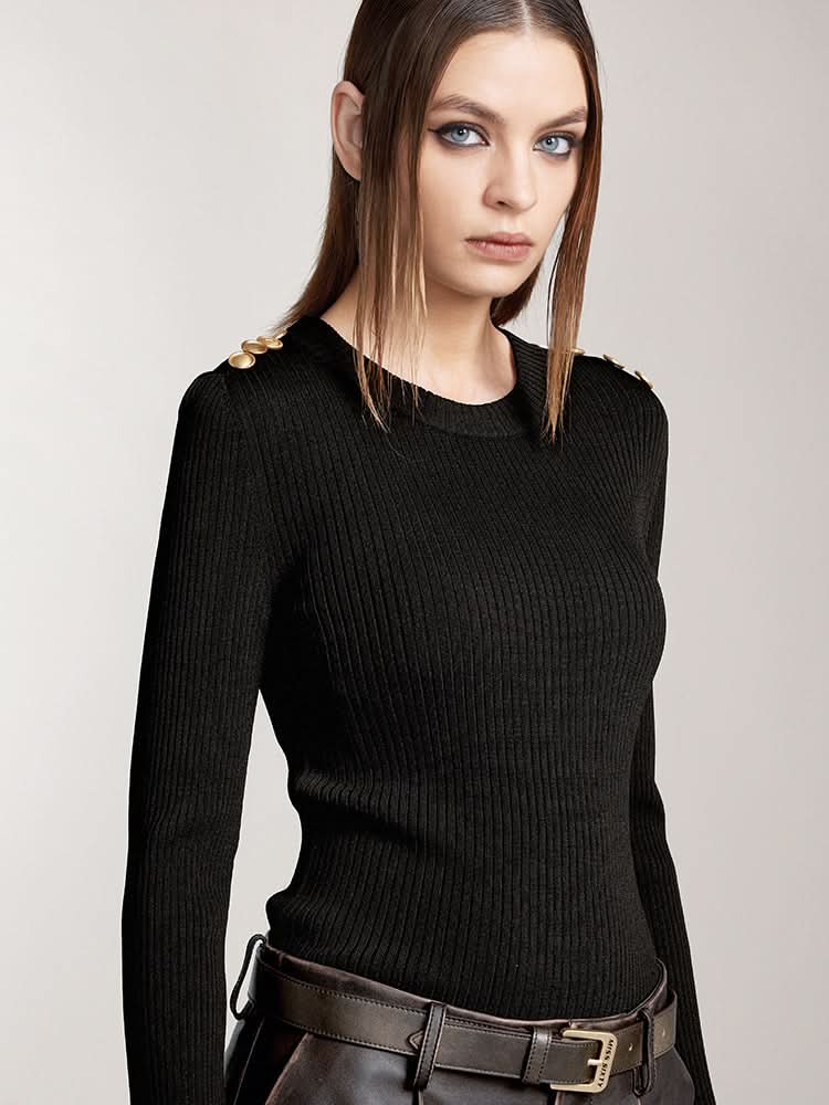 stricktop mit rundhalsausschnitt und knöpfen