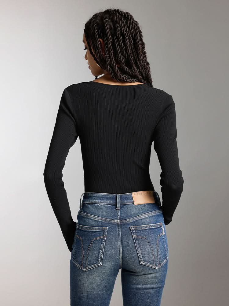 stricktop mit u-ausschnitt und schmaler passform