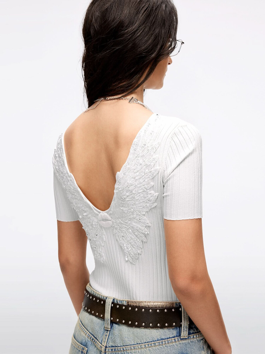 stricktop mit flügelverzierungen und perlen