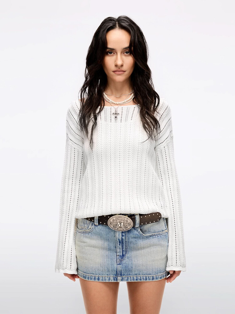 stricktop mit flügelverzierungen und perlen