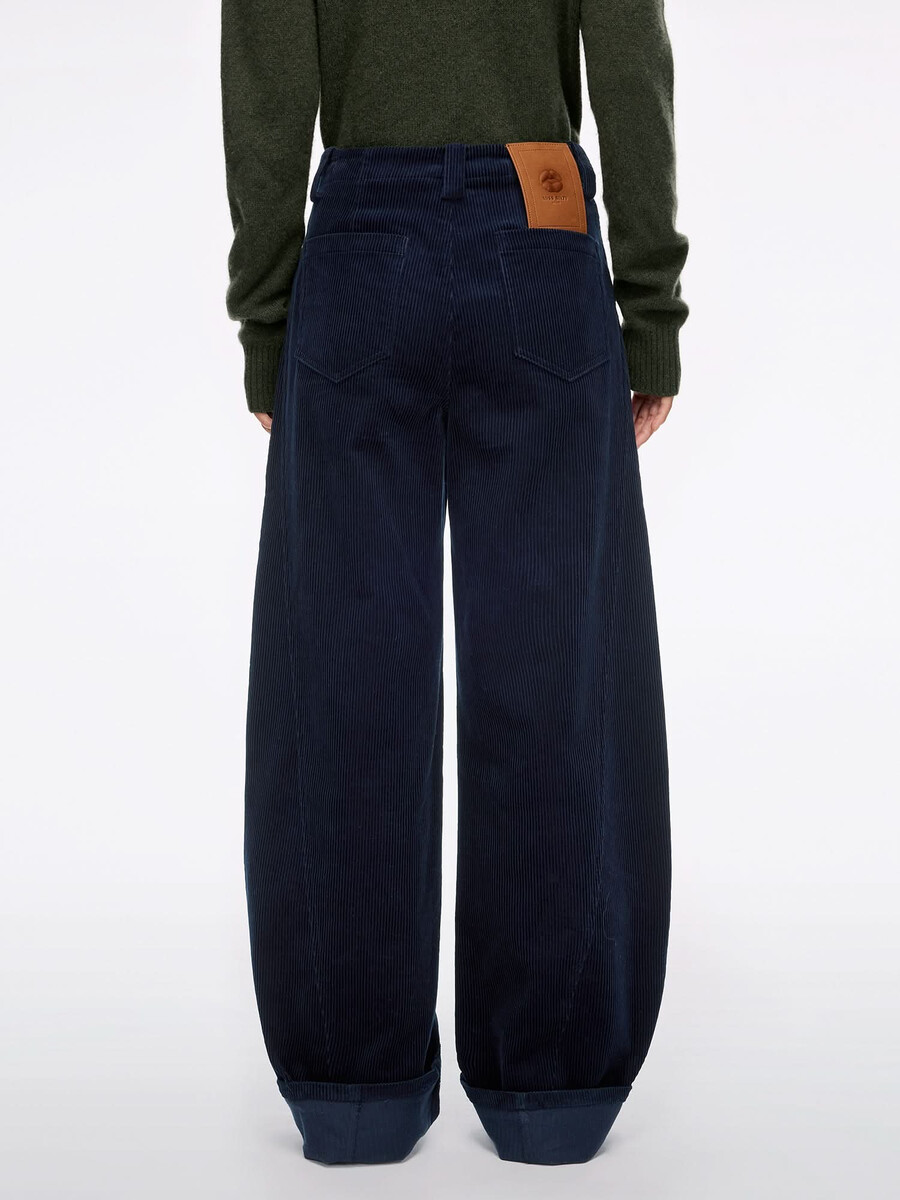 cordhose mit geradem bein