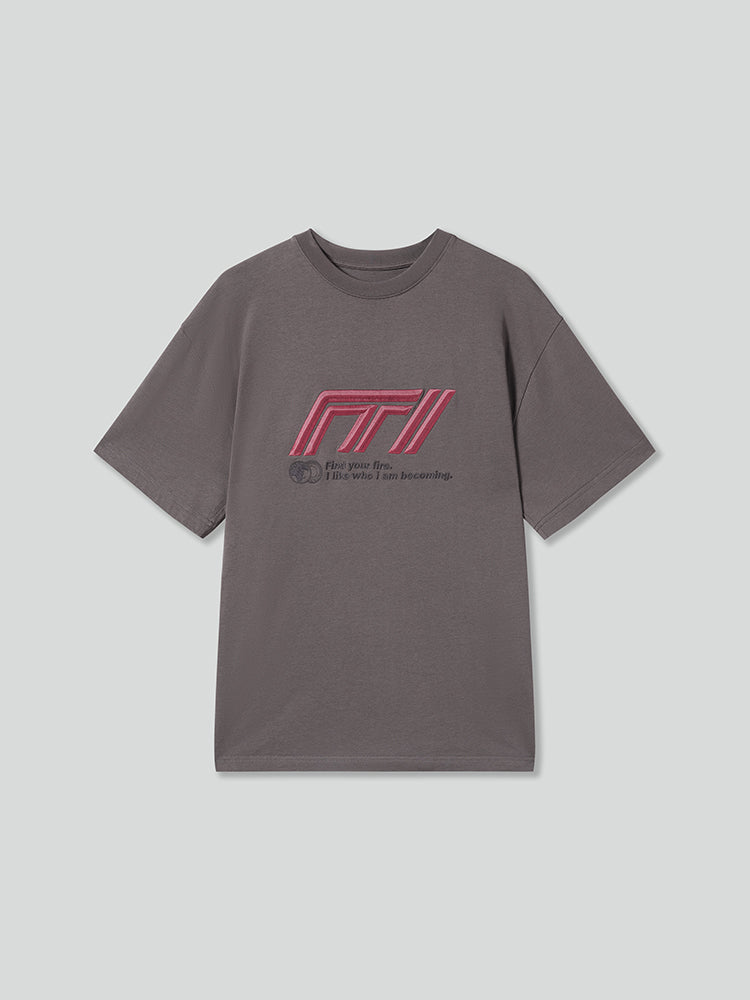 lässiges kurzarm-t-shirt mit vom rennsport inspirierter stickerei