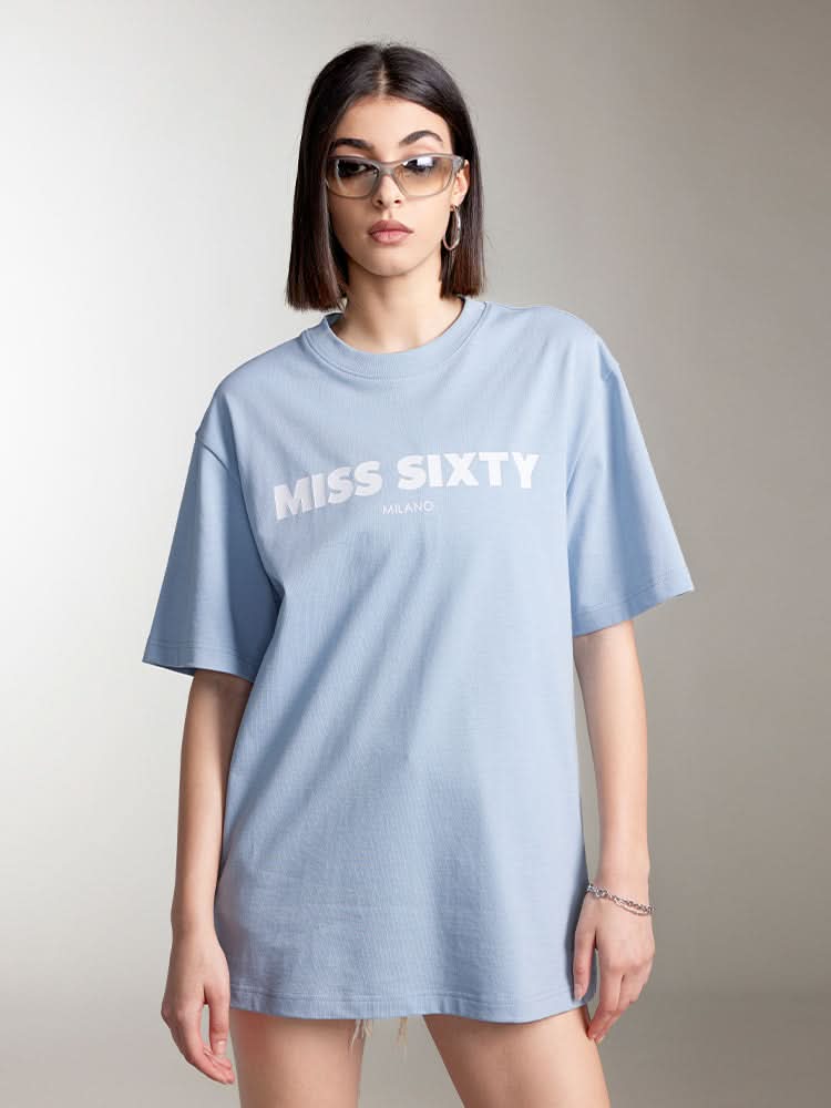 bedrucktes t-shirt mit rundhalsausschnitt