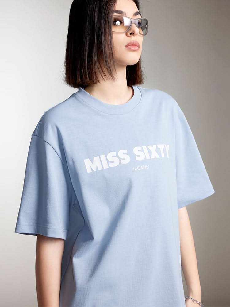 bedrucktes t-shirt mit rundhalsausschnitt