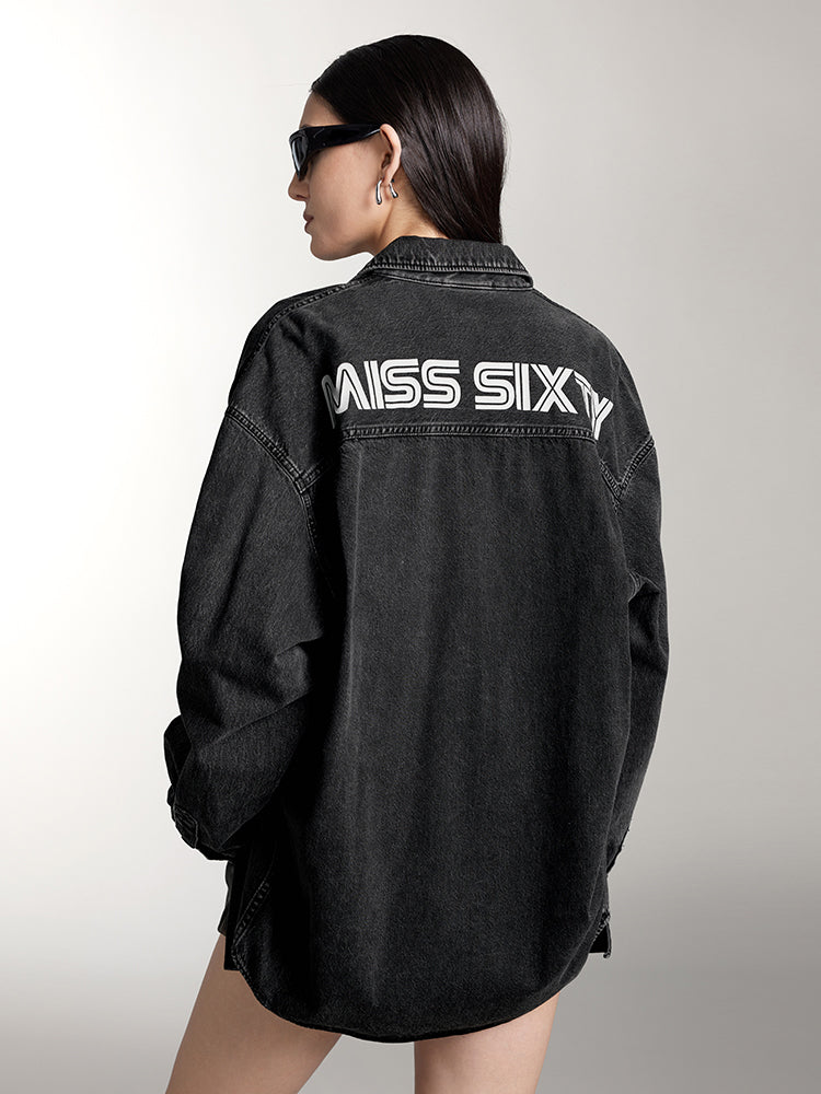 jeansjacke aus gewaschenem denim