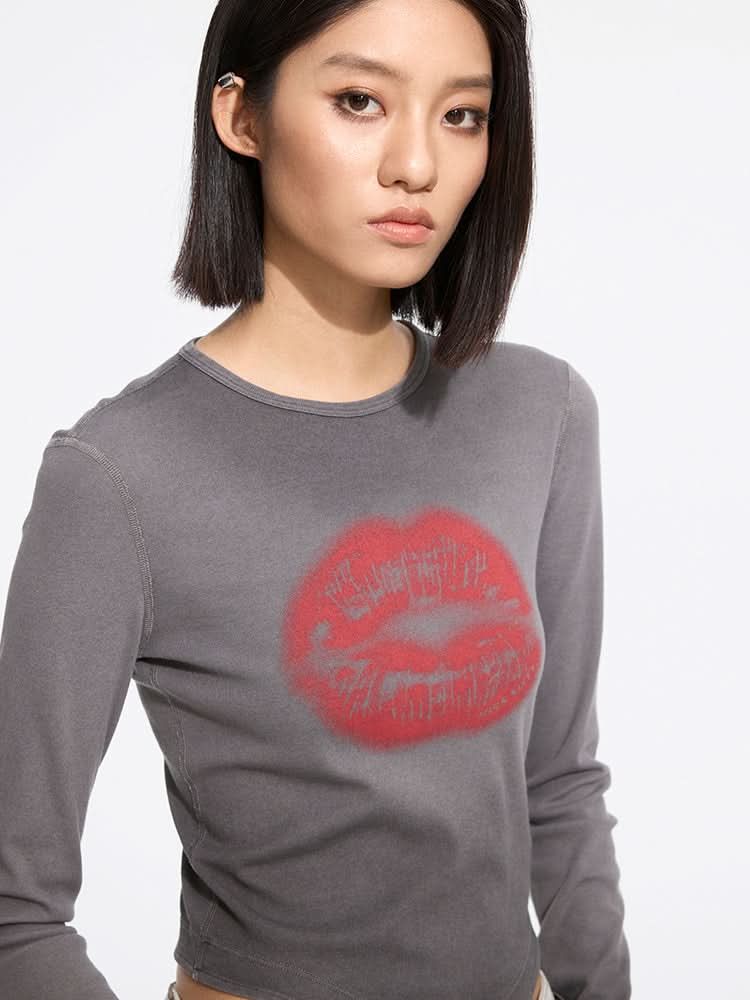 kurz geschnittenes t-shirt