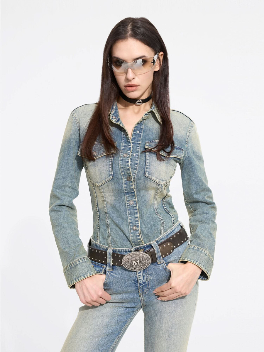 maßgeschneidertes jeanshemd