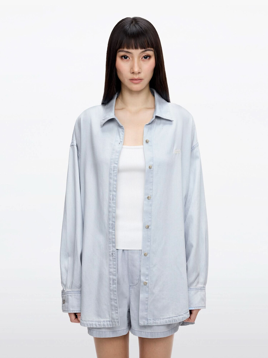 einreihiges besticktes jeanshemd
