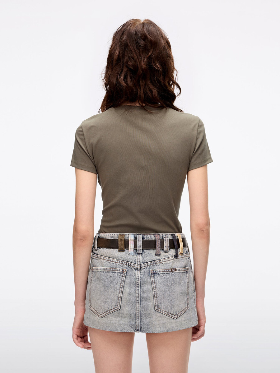 t-shirt mit rundhalsausschnitt und lippenprint