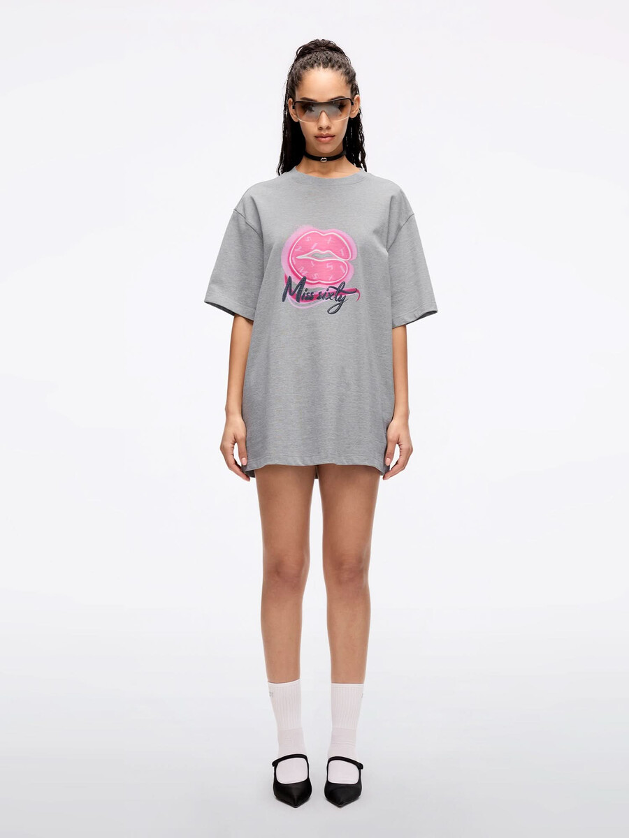 Übergroßes bedrucktes t-shirt