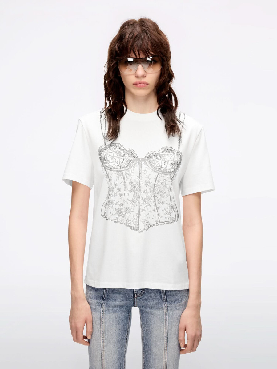 perlenbesetztes bedrucktes t-shirt