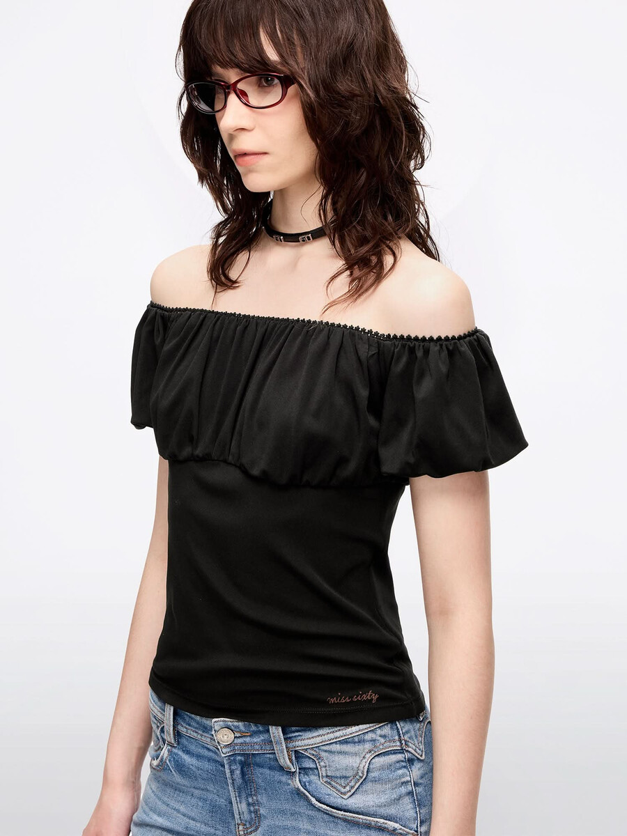 schulterfreies t-shirt