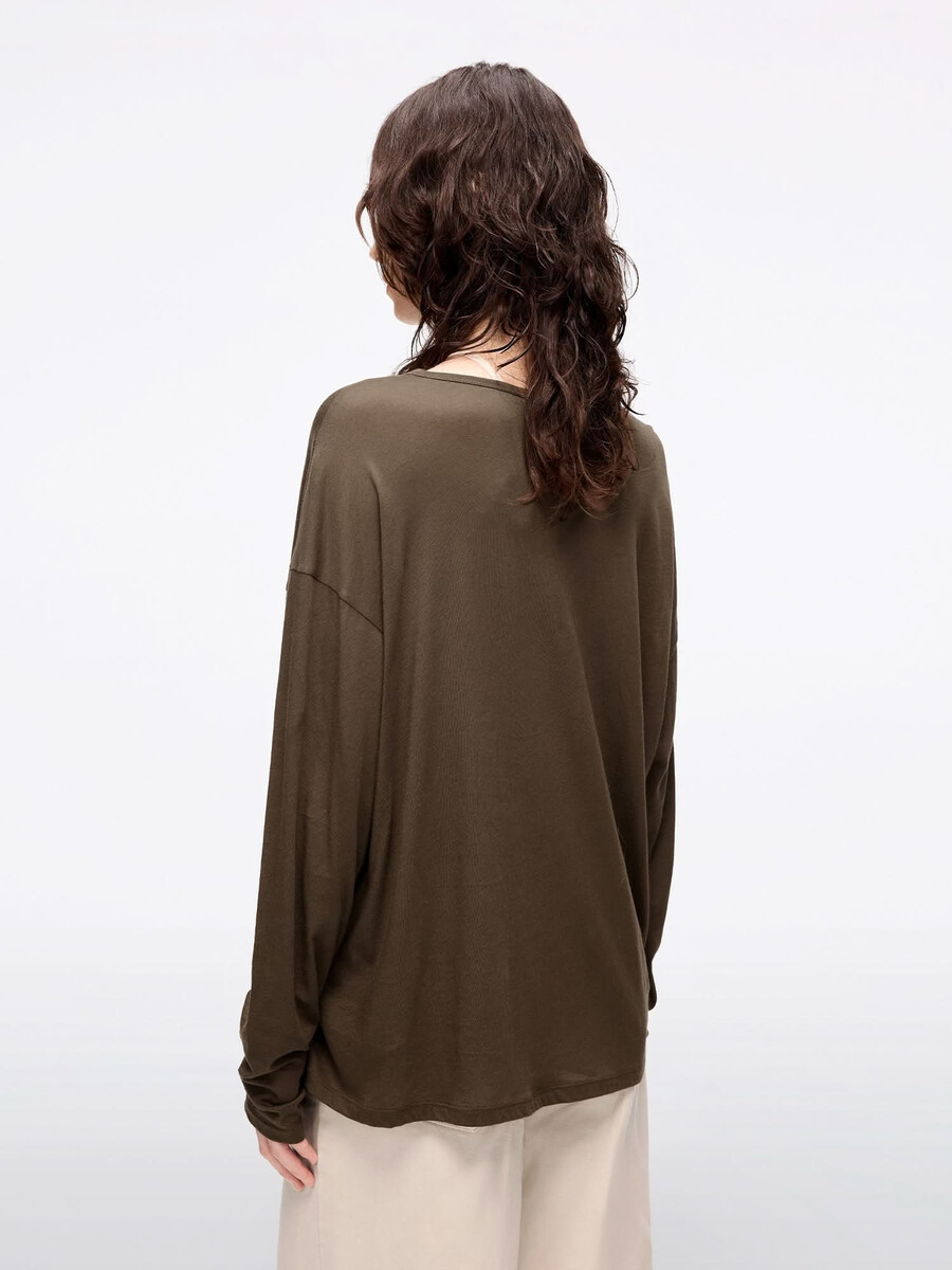 oversized t-shirt mit lippenabdruck