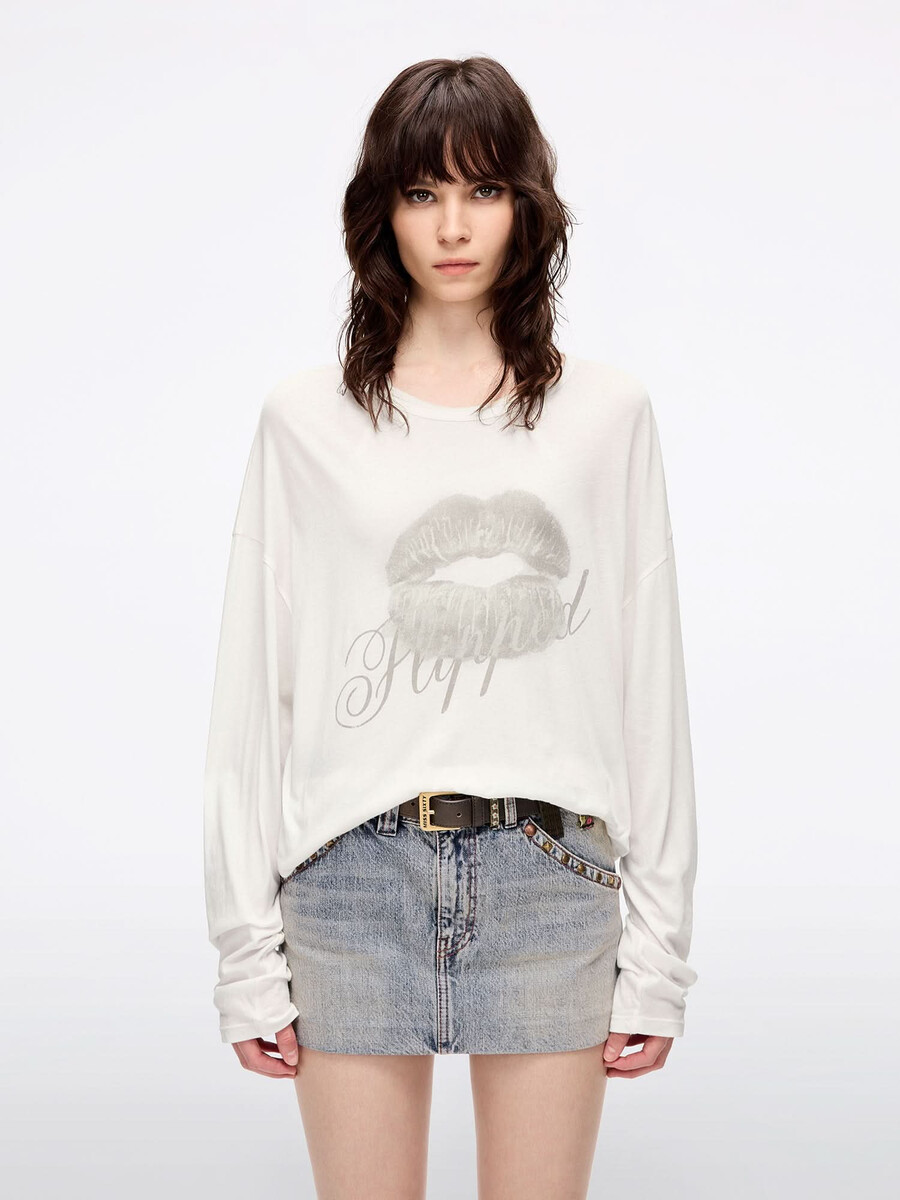 oversized t-shirt mit lippenabdruck