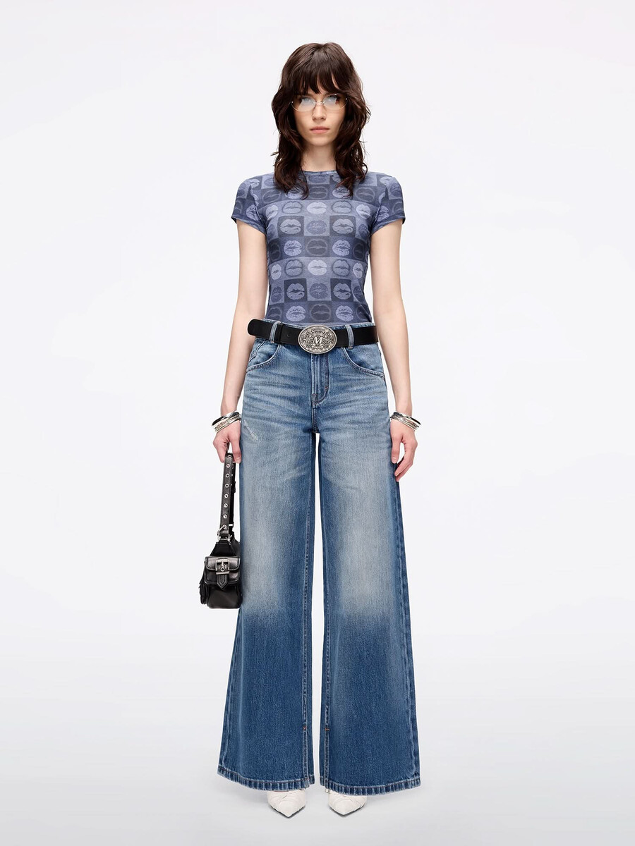 slim-fit t-shirt mit lippenprint